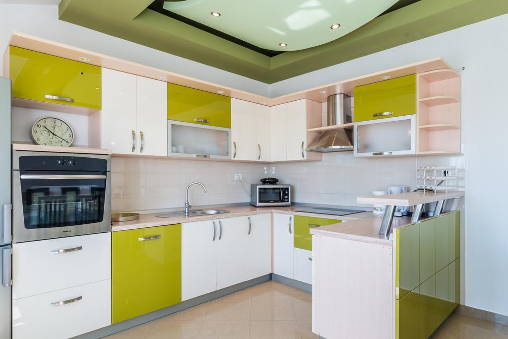 Crowonder Sun&Fun Holiday House With Large Swimming Pool, Playroom And Garden Bibinje Eksteriør billede